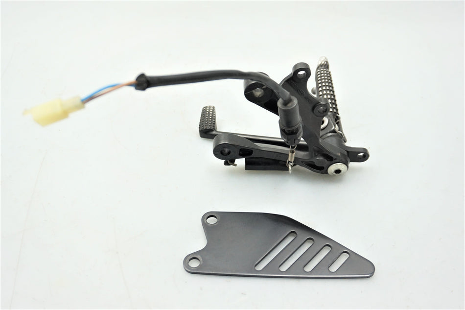 Fußrastenanlage vorne rechts Foot Peg Kawasaki ZX6R ZX600R 2009-2012