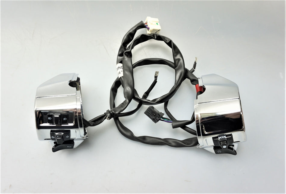 OEM Piaggio Lenkerschalter-Set mit Chromabdeckungen für Vespa Primavera / Sprint 50cm³ 4T (Bj.2017-)
