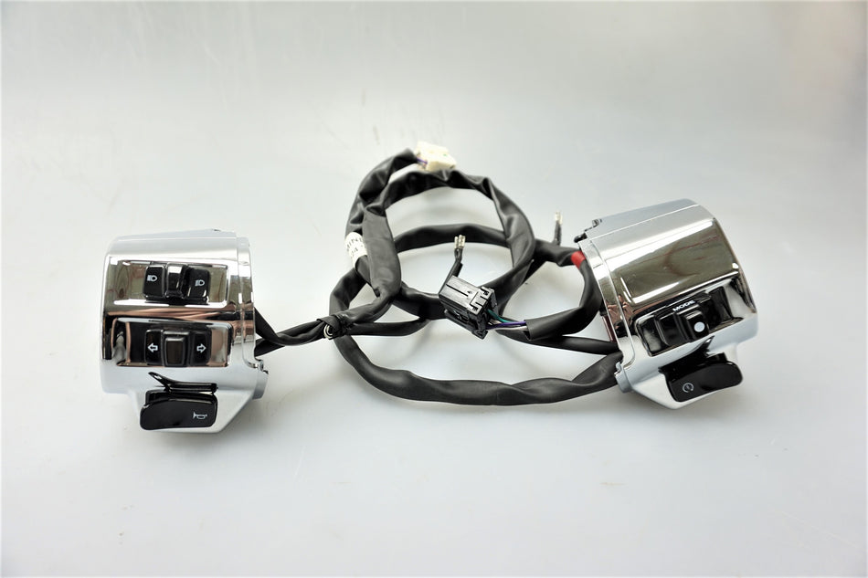 OEM Piaggio Lenkerschalter-Set mit Chromabdeckungen für Vespa Primavera / Sprint 50cm³ 4T (Bj.2017-)