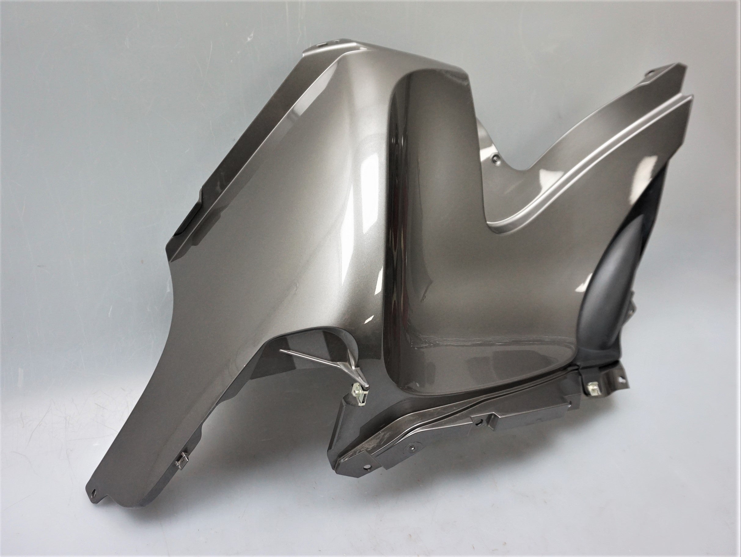 Seiten Verkleidung L Tank Abdeckung 46637681057 Panel BMW R 1200 RT K26 2012