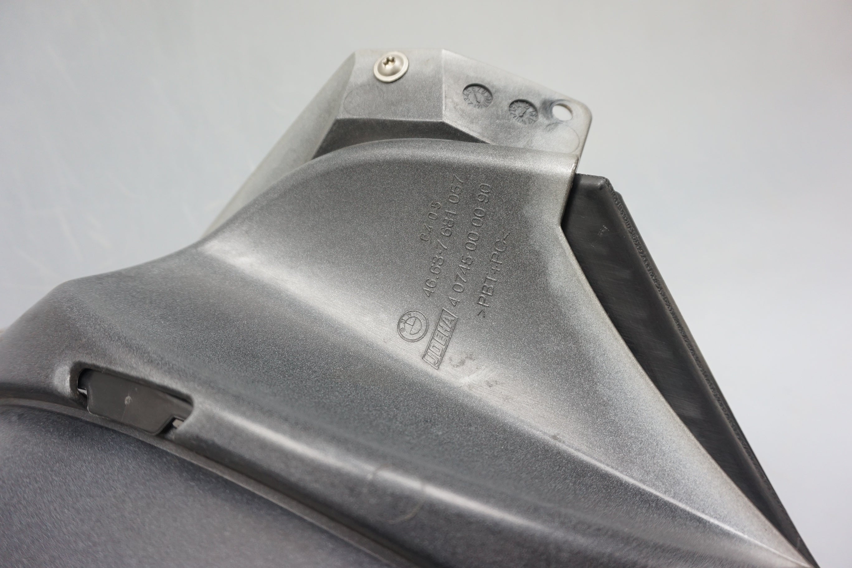 Seiten Verkleidung L Tank Abdeckung 46637681057 Panel BMW R 1200 RT K26 2012