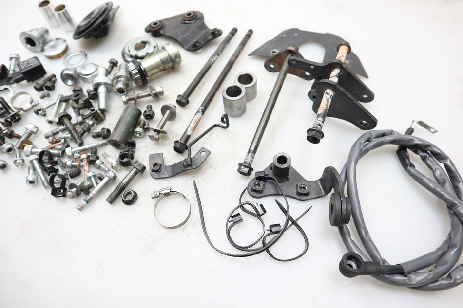 Schraubensatz Schrauben Screw Mutter Bolts Honda VTX 1300 SC52 2006