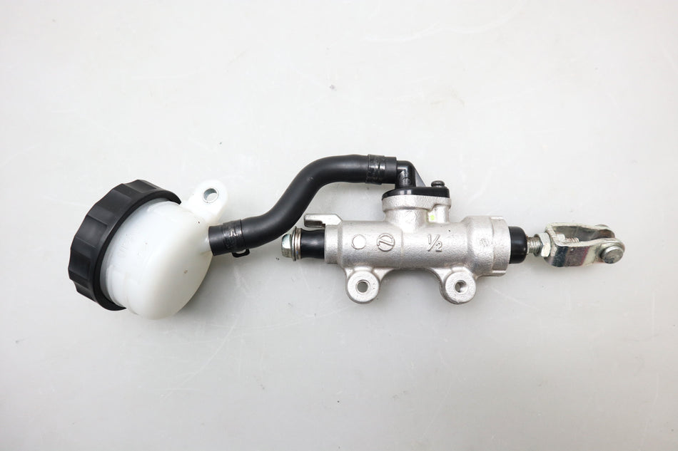 Bremspumpe Bremszylinder hinten brake cylinder Suzuki GSX-R 125 / GSX-S 125