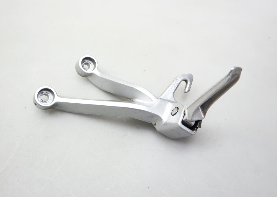 Fußraste Fußrastenanlage hinten links foot peg Suzuki GSX-R 1000 K3 K4 2003-2004