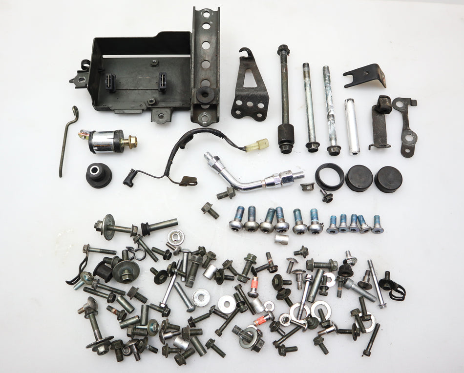 Schraubensatz Schrauben Screw Mutter Bolts Suzuki VL 800 Volusia 2002