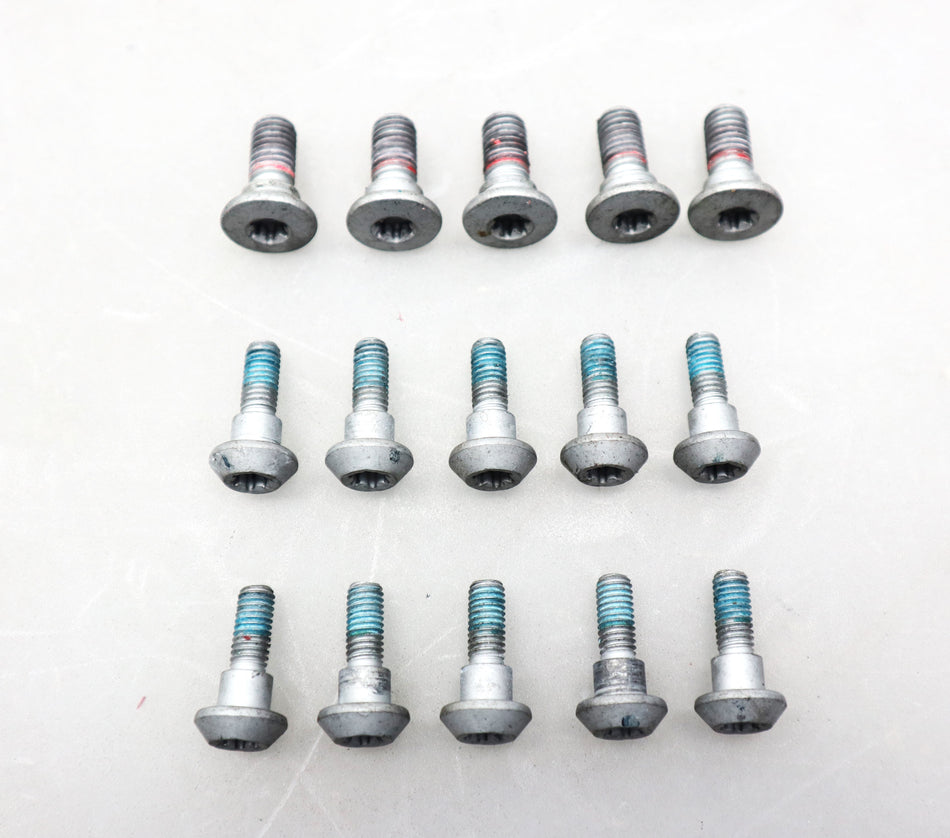 Schrauben Bremsscheibenschrauben Screws 90149-06045-00 / 90149-08010-00 Yamaha YZF R6 RJ15 RJ27 / YZF R1 / MT 10