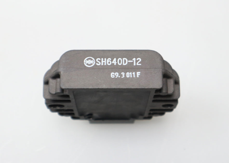 Regler Spannungsregler Regulator Piaggio Vespa Primavera Sprint 125 iGet 2014-