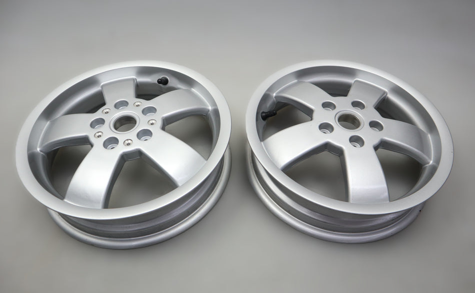 Felge vorne hinten Vorderrad Hinterrad Wheel Set Piaggio Vespa GTS 125 300 310 II