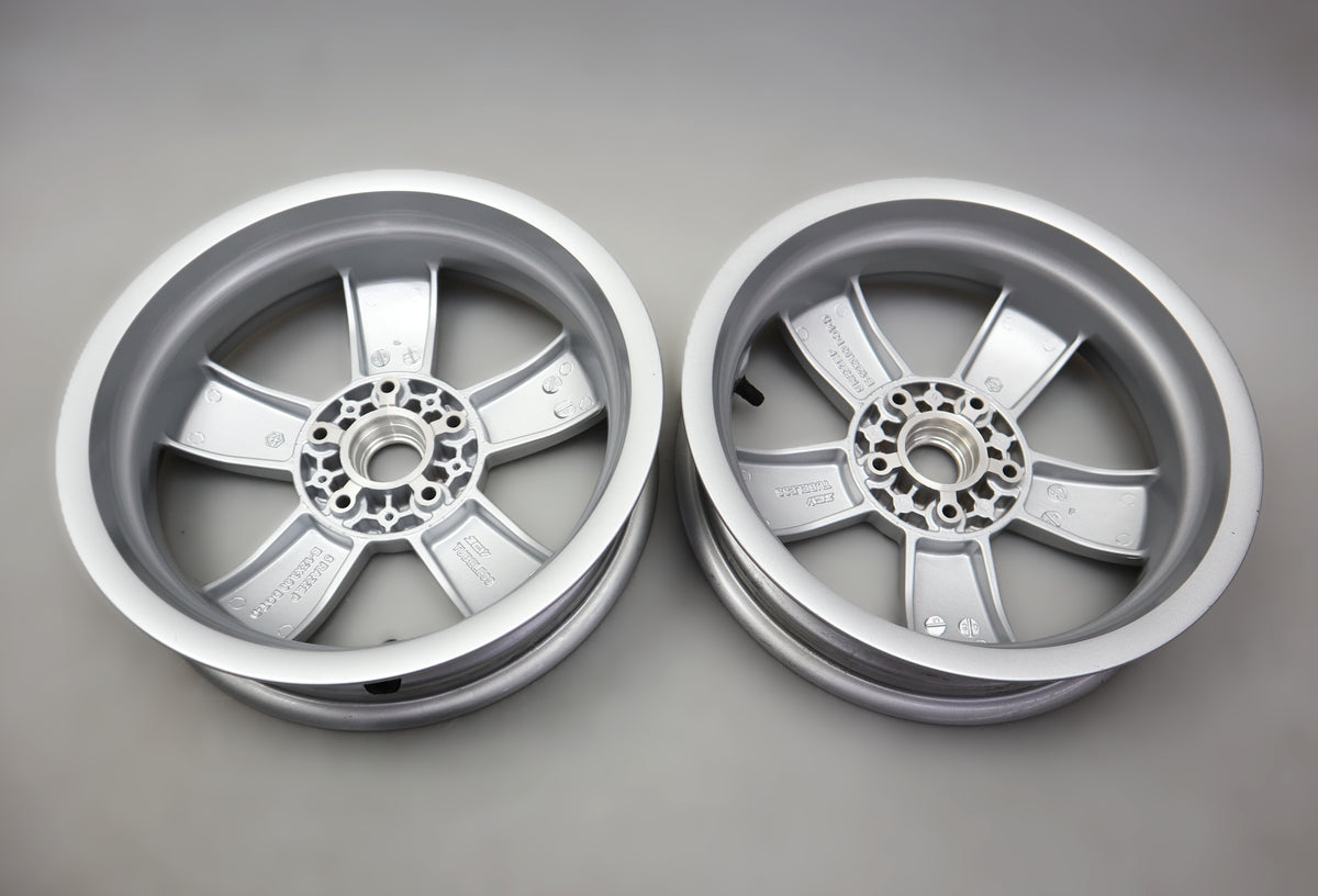 Felge vorne hinten Vorderrad Hinterrad Wheel Set Piaggio Vespa GTS 125 300 310 II