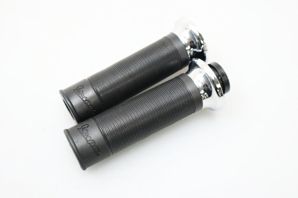 Griffe Gasgriff Griff CM327501 CM327502 Grip Piaggio Vespa GTS 125 300 310