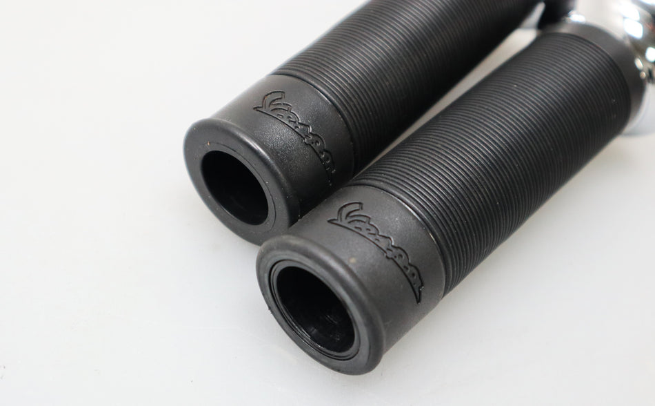 Griffe Gasgriff Griff CM327501 CM327502 Grip Piaggio Vespa GTS 125 300 310