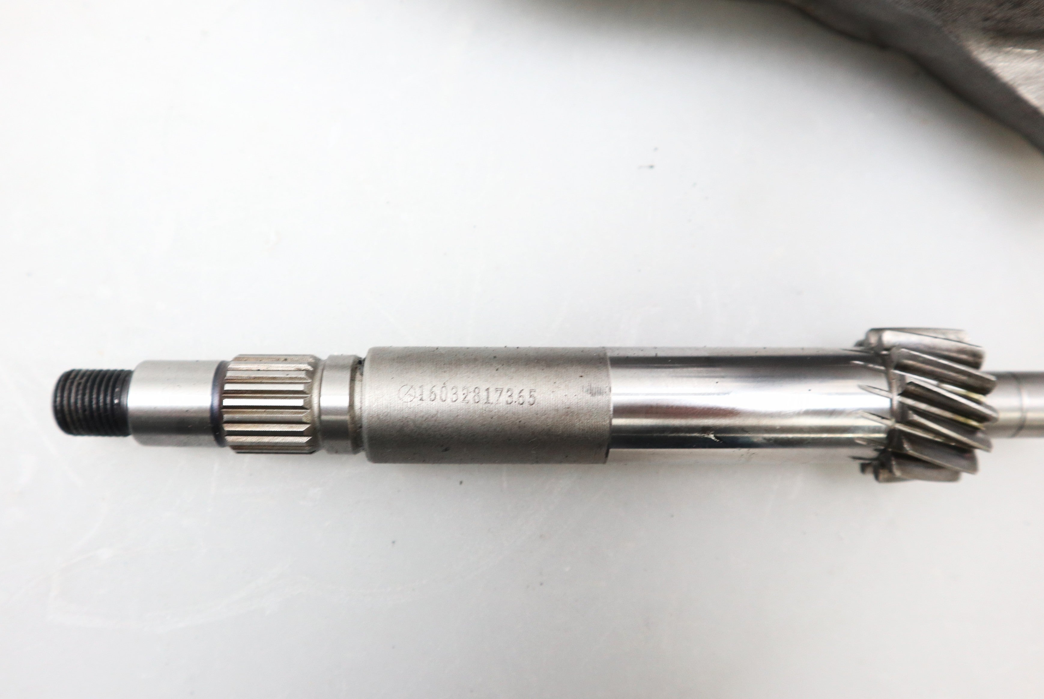 Vespa GTS300 Getriebe rear wheel Axle