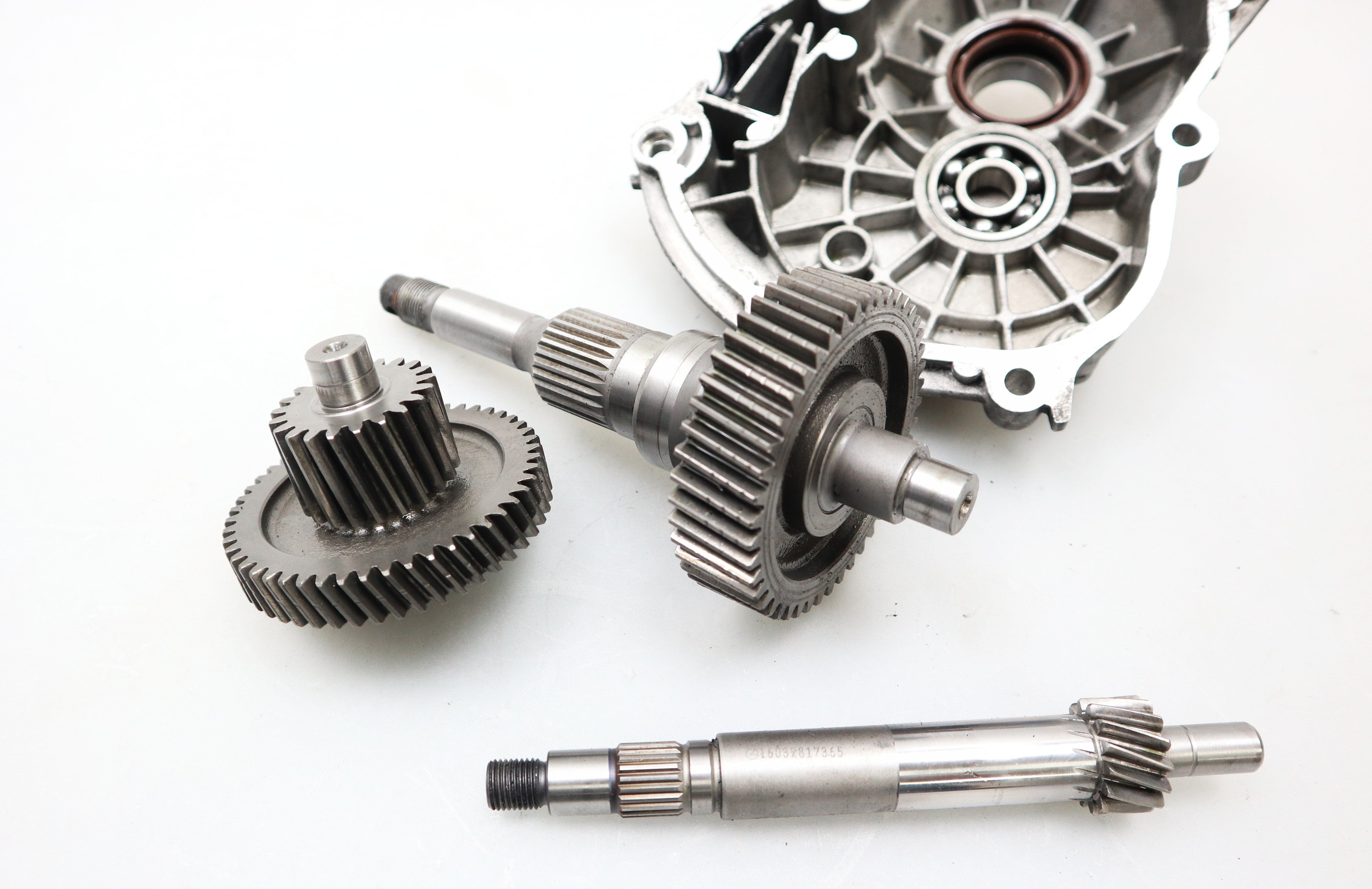 Vespa GTS300 Getriebe rear wheel Axle