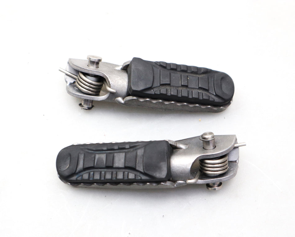 Fußrastenanlage vorne Fußraste foot peg 46718526739 / 46718526740 BMW R 1200 / 1250 GS K50 K51