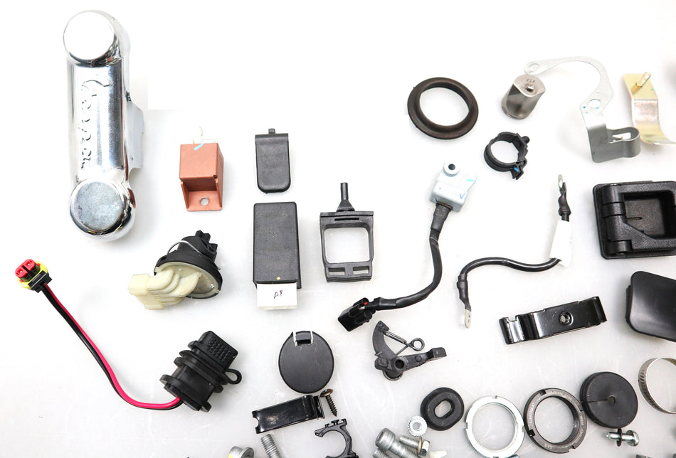 Schraubensatz Schrauben Screw Mutter Bolts Piaggio Vespa GTS 300 Super Tech 2023