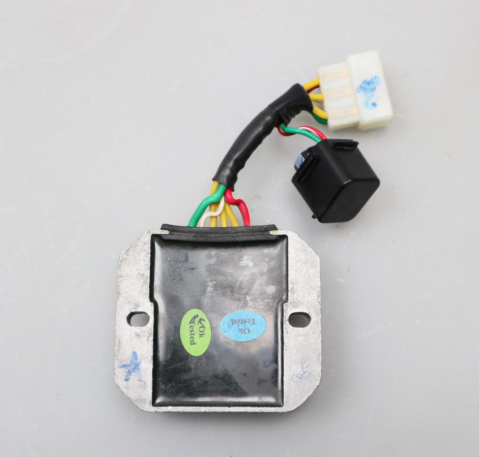 Regler Spannungsregler Regulator Original Piaggio Vespa Primavera Sprint 50