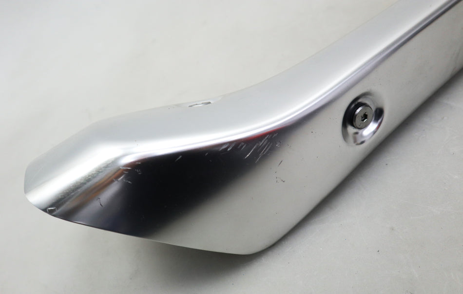 Auspuff Endschalldämpfer Abdeckung rechts Exhaust 14180-10L10 Suzuki GSX 1300 R Hayabusa 2021-