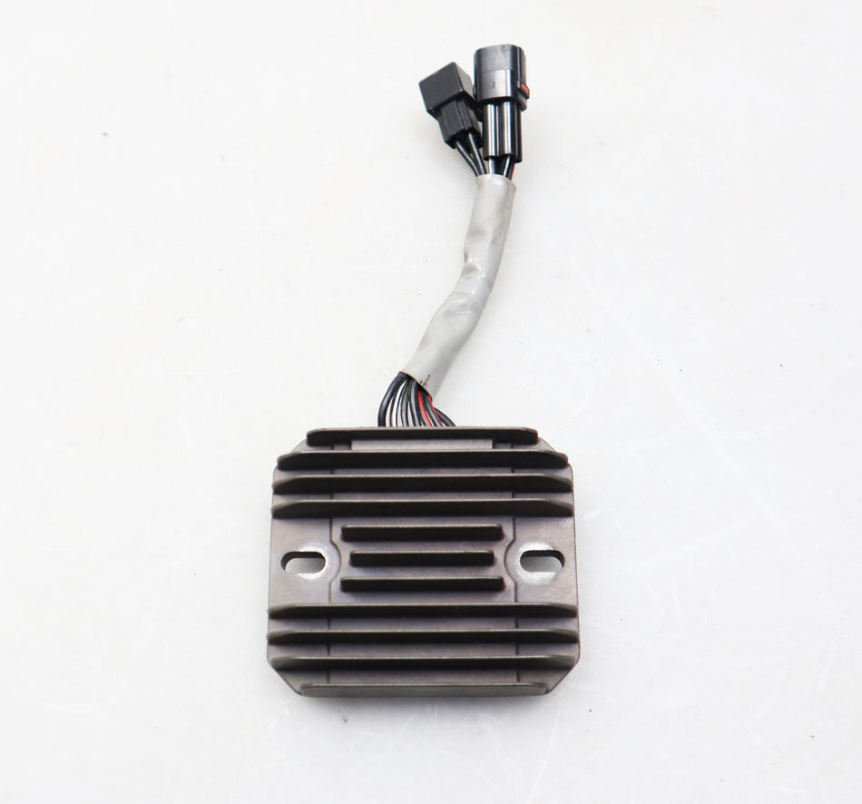Regler Spannungsregler voltage regulator 32800-21H00-000 Suzuki GSX-R 600 750 1000 K6 K7 K8