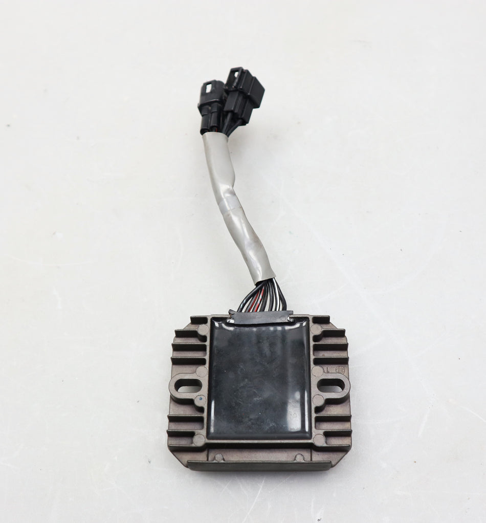 Regler Spannungsregler voltage regulator 32800-21H00-000 Suzuki GSX-R 600 750 1000 K6 K7 K8
