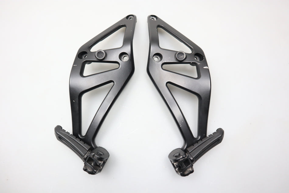 Fußraste hinten Fußrastenanlage Foot Peg KTM 990 LC8 Super Duke 2008