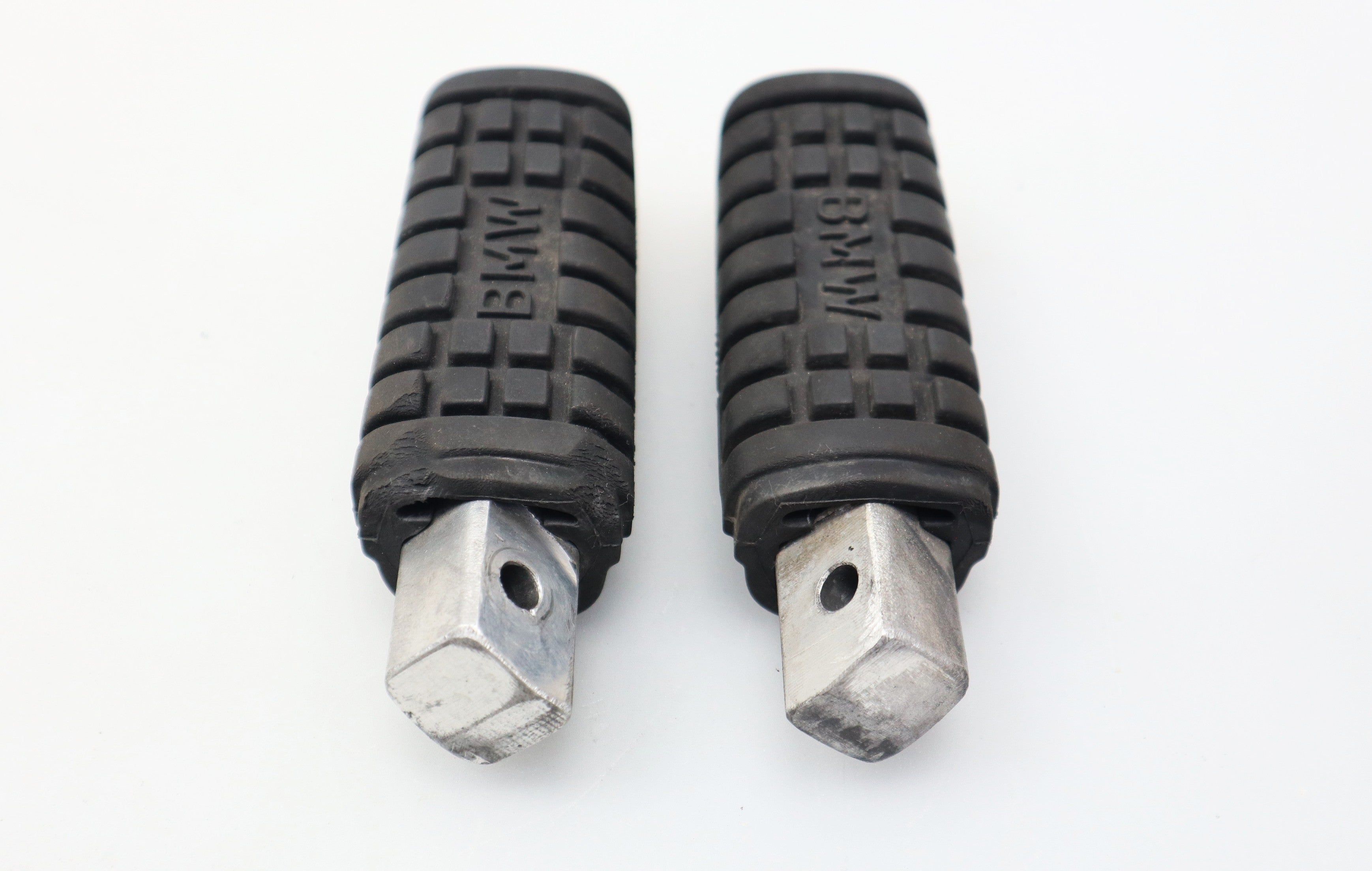 Fußraste hinten 4671-1454535 4671-1454536 foot peg BMW R 65 80 100