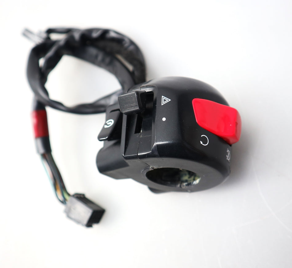 Lenkerschalter rechts Schalter Switch 37200-18G30-000 Suzuki GSX-R 1000 K3 K4 2003-2004 (Kopie)