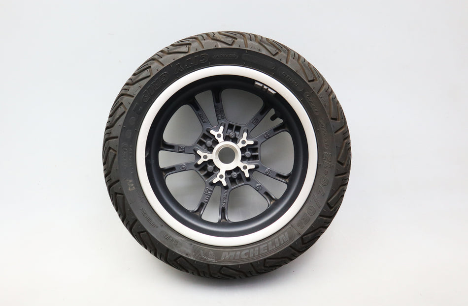 Felge Hinterrad Reifen 130 / 70 - 12 Wheel 1C007033 Piaggio Vespa GTS 125 300 310