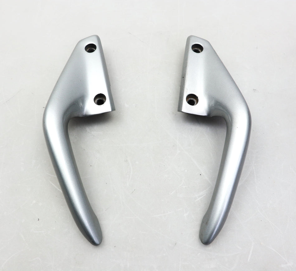Sozius Griff Haltegriff Bracket 77330-MER-D00 / 77340-MER-D00 Honda CBF 600 PC38 PC43 2004-2010