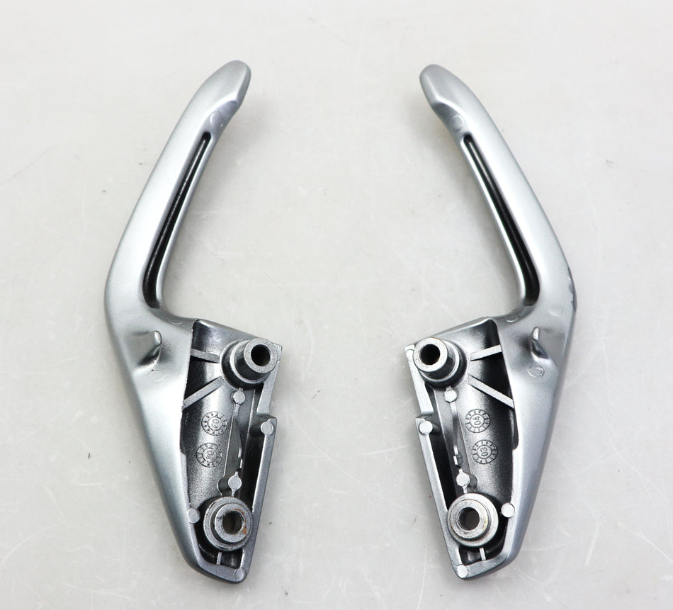 Sozius Griff Haltegriff Bracket 77330-MER-D00 / 77340-MER-D00 Honda CBF 600 PC38 PC43 2004-2010