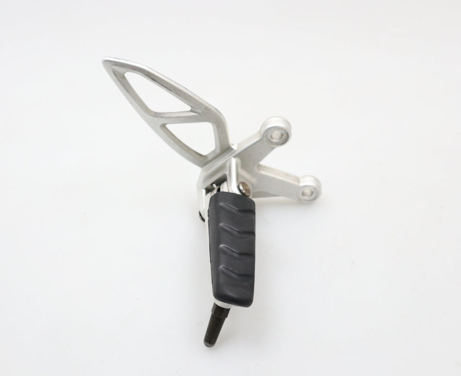 Fußrastenanlage vorne rechts Fußraste foot peg BMW R 1200 S K29 2006-2008 M2607