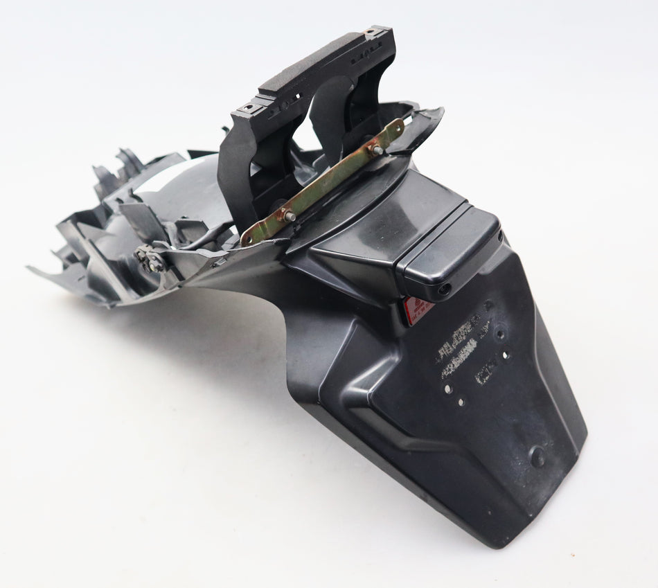 Verkleidung Heckinnenverkleidung Spritzschutz Fairing Fender 80100-MER-D000 Honda CBF 600 PC38 2004-2007