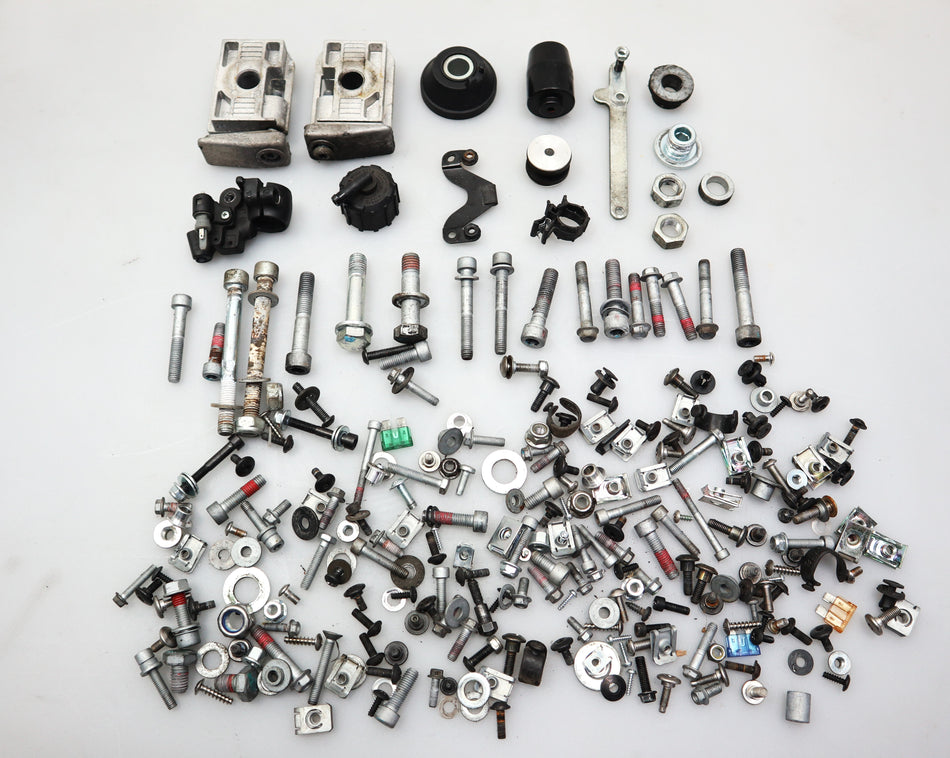 Schraubensatz Schrauben Screw Mutter Bolts Aprilia RS 125 E5 2023