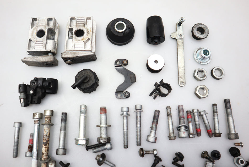Schraubensatz Schrauben Screw Mutter Bolts Aprilia RS 125 E5 2023