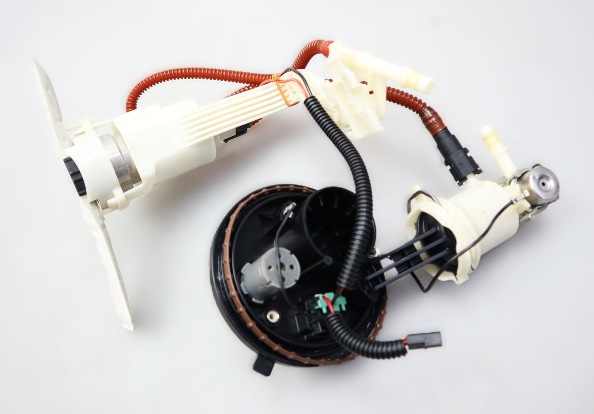 Benzinpumpe Kraftstoffpumpe 75076-08B Fuel Pump Harley Touring Road King 08-