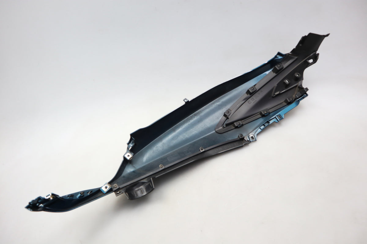 Heckverkleidung Verkleidung links 1B007050 Cover Piaggio Beverly 400 HPE 2021-