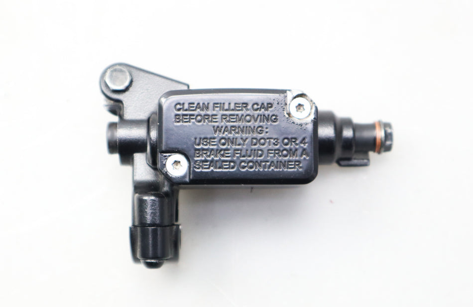 Bremspumpe links Bremszylinder CM305502 Brake Cylinder Piaggio Beverly 400 HPE 21-