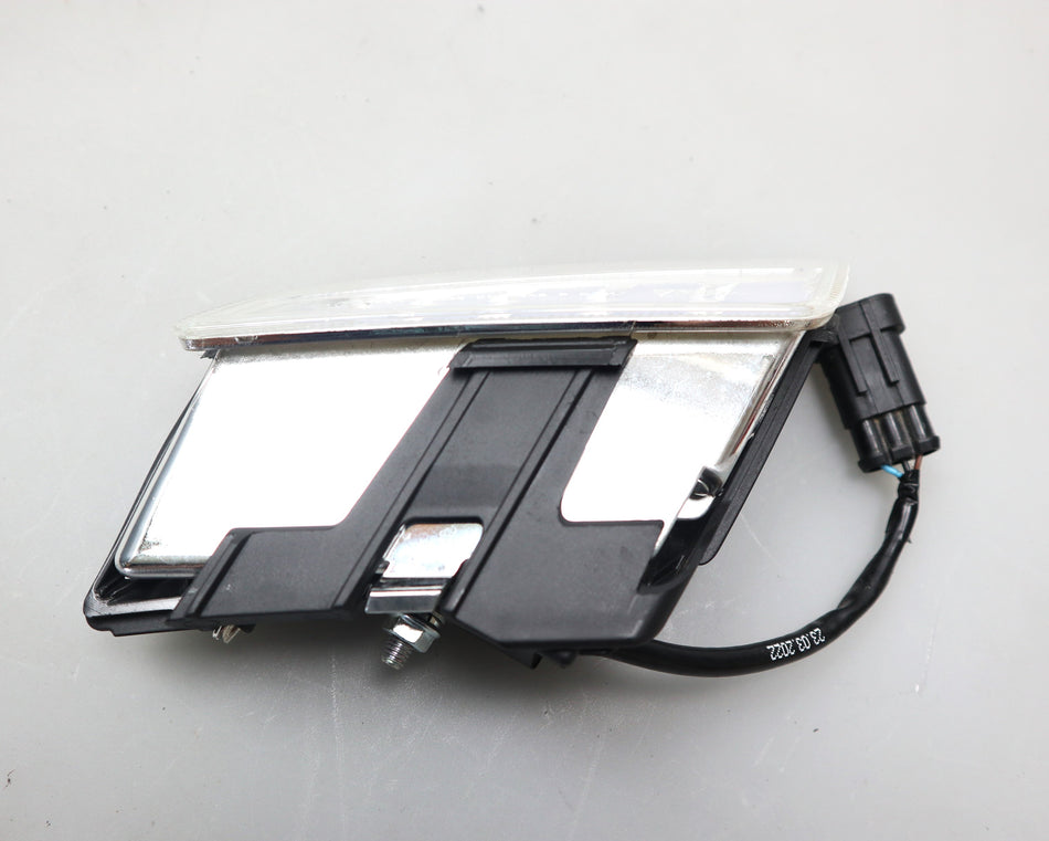 LED Blinker vorne rechts Indicator Light Piaggio Vespa GTS 125 300 310 2023-