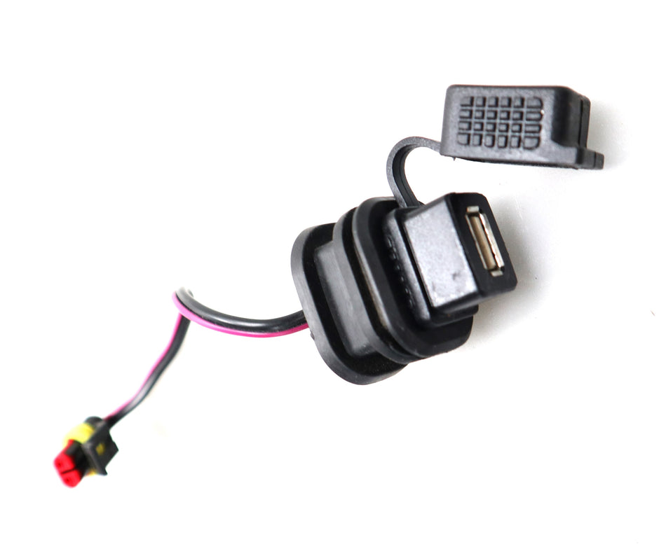 USB Ladeanschluss Steckdose Socket Piaggio Vespa GTS 125 300 310