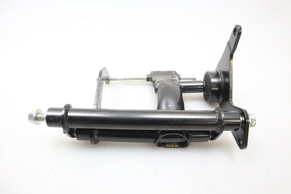Motorhalter Motorträger Halter Engine Bracket Piaggio Vespa GTS 125 2024
