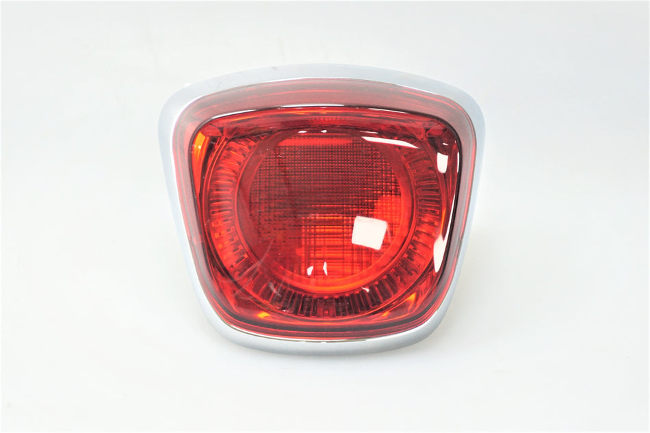 OEM Piaggio LED Rücklicht für Vespa Primavera / Sprint (Bj.2014-2023) - 50ccm 125ccm 150ccm